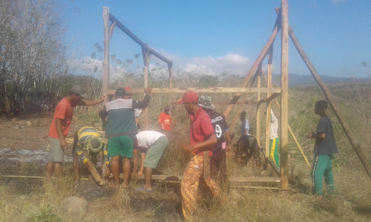 Masyarakat Lita Dusun Pongtopak, Gotong Royong Bangun Rumah Penggilingan Padi