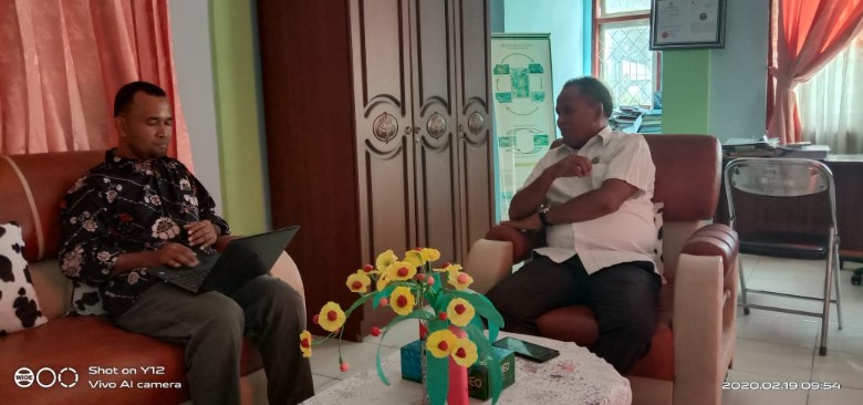 Foto : Diskusi Dengan Kadis Tanaman Pangan, Hortikultura dan Perkebunan tentang Potensi Agrowisata di Desa Siru