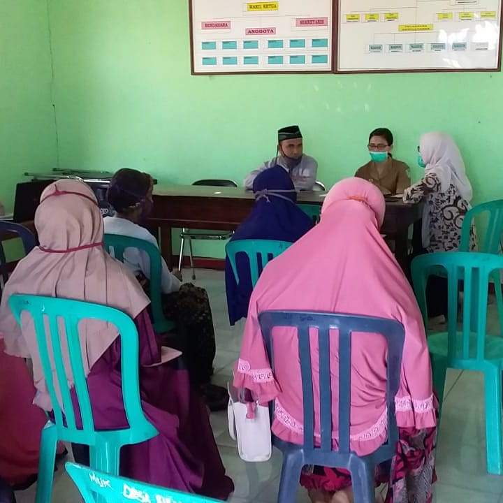 Cegah Kematian Bayi dan Ibu, Pemdes Siru Gelar Dialog Kemitraan Dengan UPTD. Puskesmas Wae Nakeng