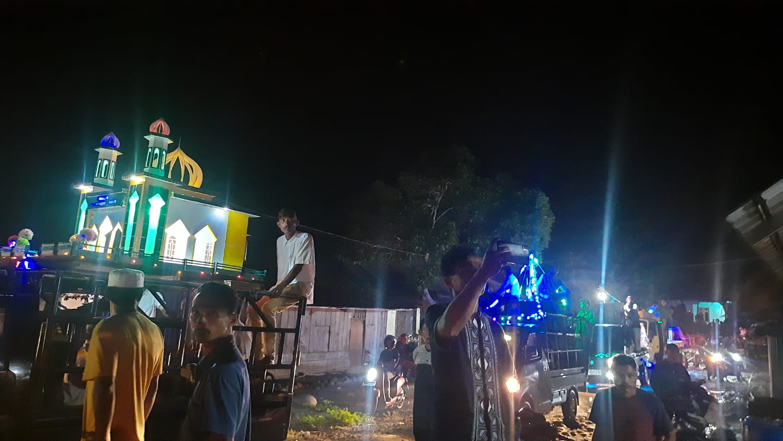 PHBI Lembor Buka Pawai Takbiran di Desa Siru