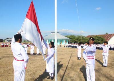 Upacara HUT Kemerdekaan RI di Desa Siru Berlangsung Hikmad