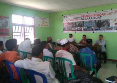 Warga Desa Siru Manggarai Barat Antusias Ikuti Pendidikan Pemilih