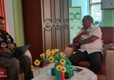 Foto : Diskusi Dengan Kadis Tanaman Pangan, Hortikultura dan Perkebunan tentang Potensi Agrowisata di Desa Siru