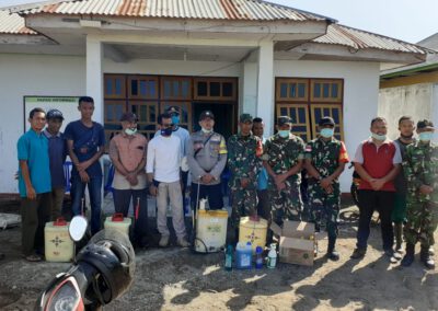 Cegah Covid-19, Pemdes Siru Melakukan Semprot Disinfektan